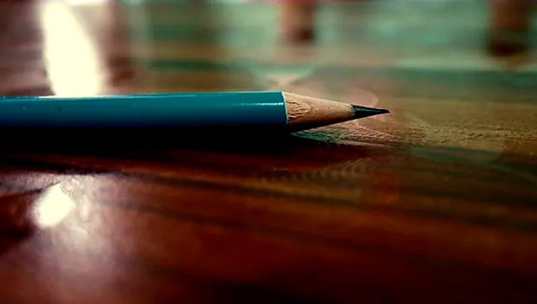 چگونه یک مداد را بدون تراشیدن تیز کنیم ؟