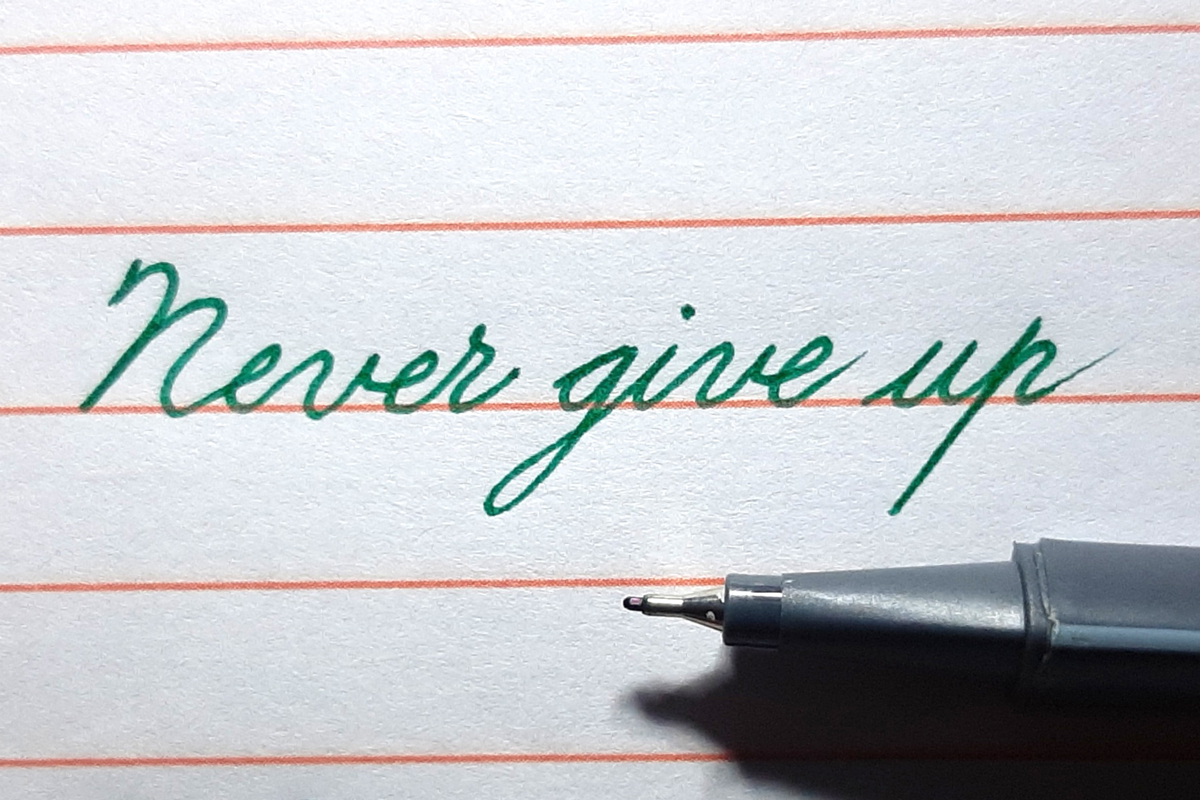 چگونه بنویسیم Never give up